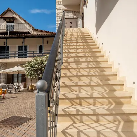 Giogarakis 아파트 엘레오나스