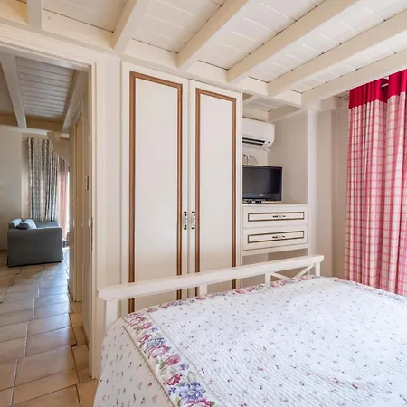 Apartment Giogarakis *