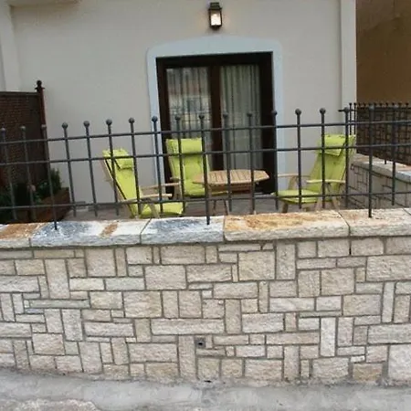 Giogarakis Apartment *