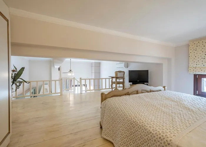 Giogarakis 엘레오나스